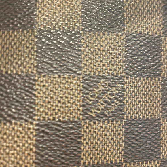 Louis Vuitton Neverfull MM purse - Picture 3 of 5